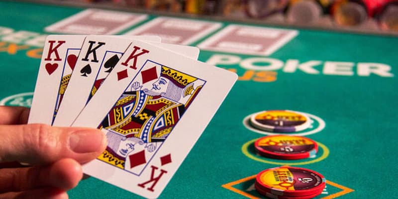 Luật chơi game bài ba cây chi tiết cho người mới 